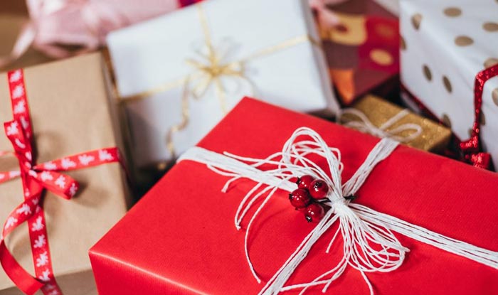 Best Gift Ideas to Amaze Loved Ones on Christmas 2022 !!