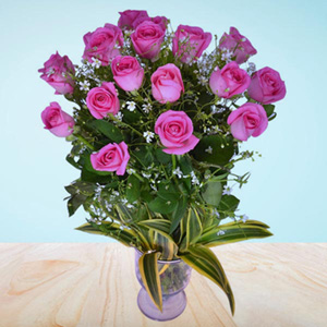 18 Pink Roses in Glass Vase