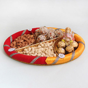Auspicious Dryfruits Overloaded Tray