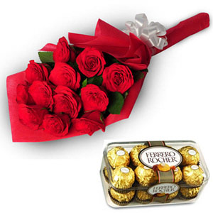Charming Roses with 200 Gm Ferrero Rocher