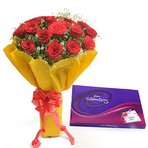 Beautiful Roses with Chocolates Combo