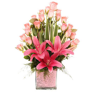 Stunning Pink Flowers Glass Vase