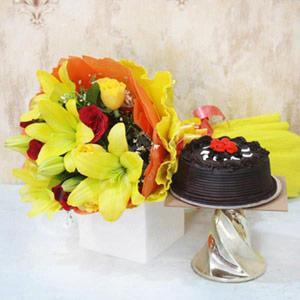 Flower Bouquet with Chocolate Cake