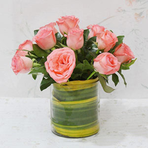 Orange Rose Glass Vase : Valentine Glass Vase Arrangement