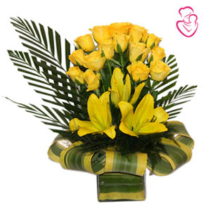 Bright Combination of Yellow Roses & Lilies