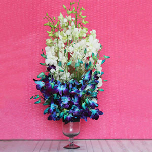 Attractive Purple & White Glass Vase Flower Arrangement