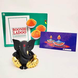 Elegant Ganesha with Boondi