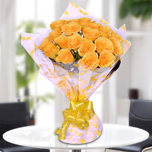 Affable Bunch of Yellow Roses