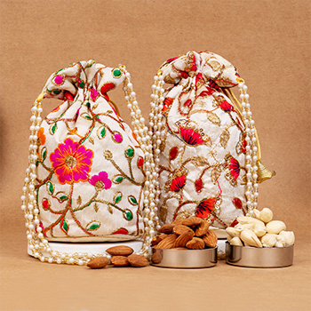 Cashews and Almonds in Potlis Gift Pack