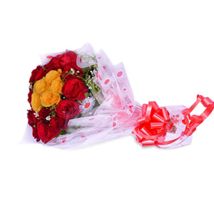 Charming Bunch of Red N Yellow Roses - Valentine Glass Vase Arrangement