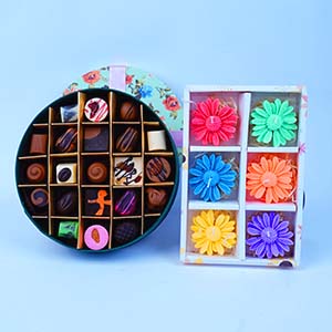Combo of Round Shape Velvet Chocolate and Floating Candles