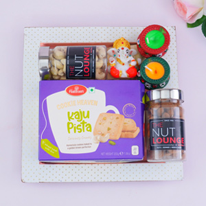 Ganesha Idol with Dry Fruits Corporate Gift Hamper  in kannauj