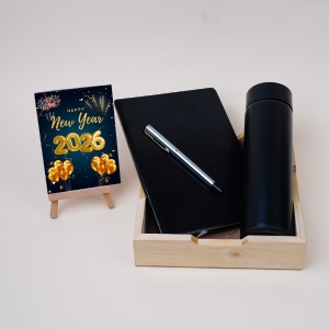 New Year Wooden Gift Hamper with Diary & Temperature Bottle