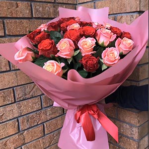 Pink and Red Roses Bouquet for Rose Day