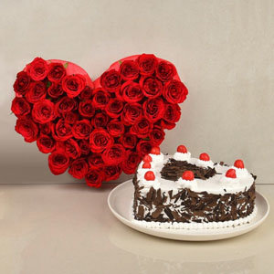 Roses Heart Shape Arrangement with Heart Shape Black forest Cake