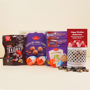 Sweet Chocolates N Cookies Gift Pack
