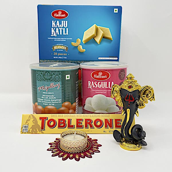 Send Splendid Ganesha Wishes Online