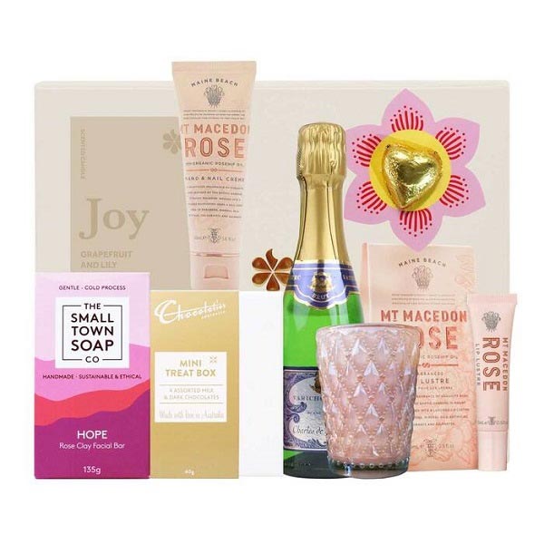 Send Pamper Treats Hamper Online