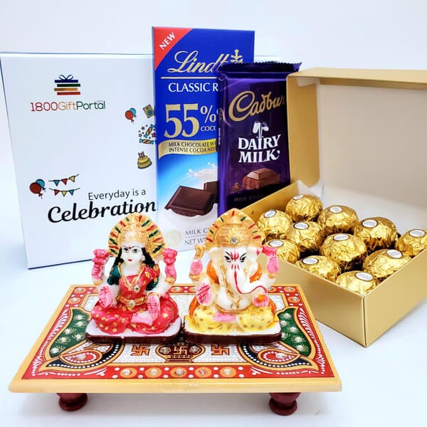 Send Diwali Blessings with Sweets Online