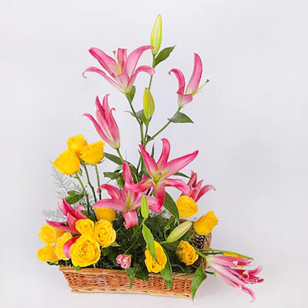 Send Yellow Roses with Lilies in Basket Online